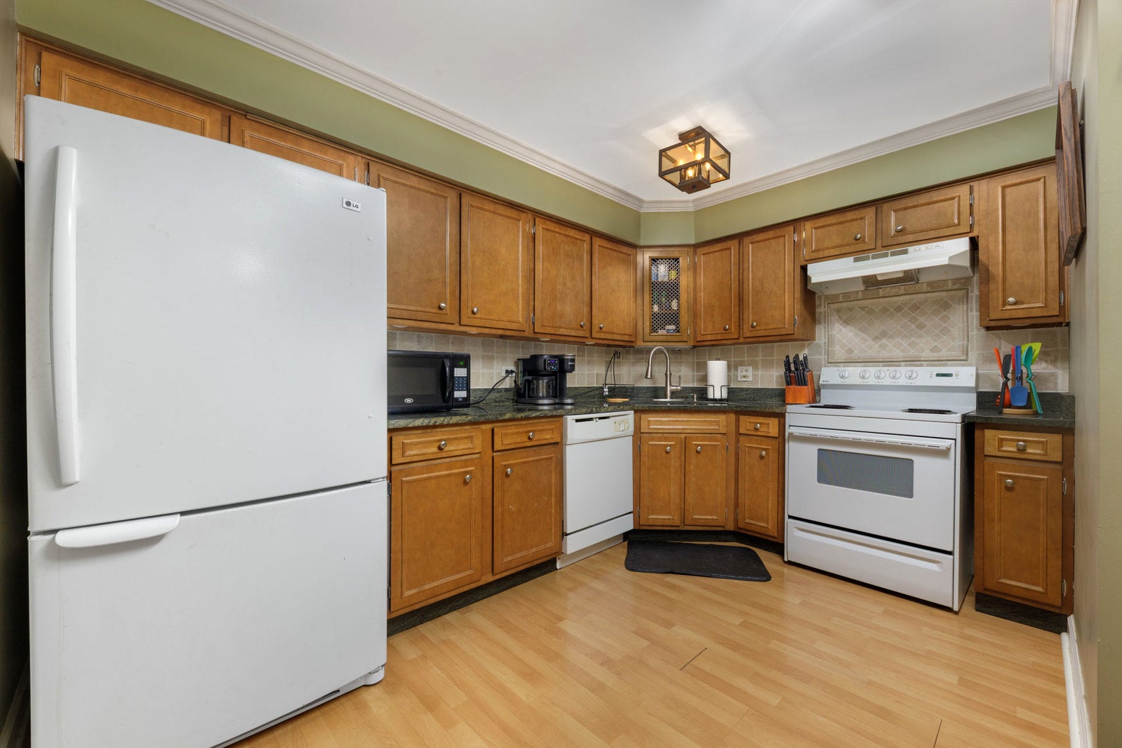 445 N Park Boulevard 2C