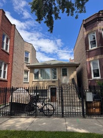 3556 W Dickens Avenue Chicago IL 60647