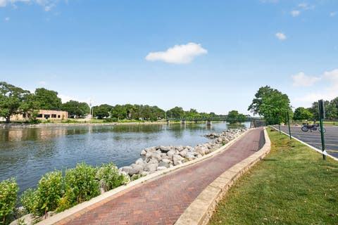 Tiny photo for 321 Brownstone Drive, St. Charles, IL 60174 (MLS # 12709916)