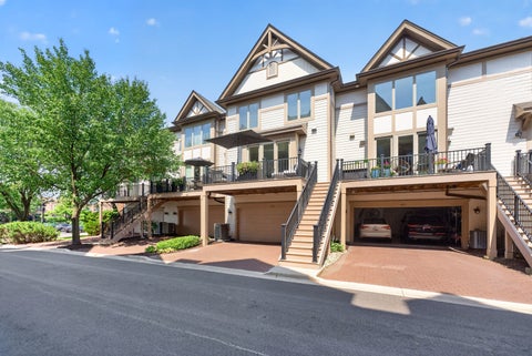 Tiny photo for 321 Brownstone Drive, St. Charles, IL 60174 (MLS # 12709916)