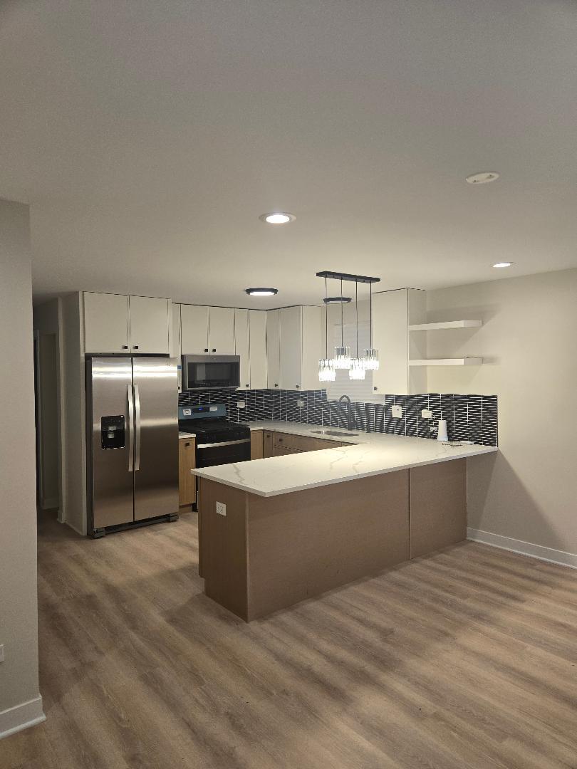 1810 S Hamlin Avenue