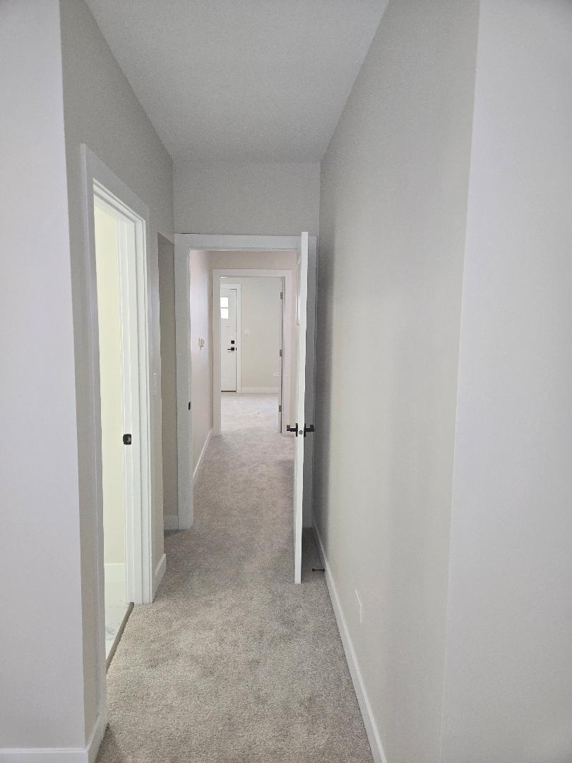 1810 S Hamlin Avenue