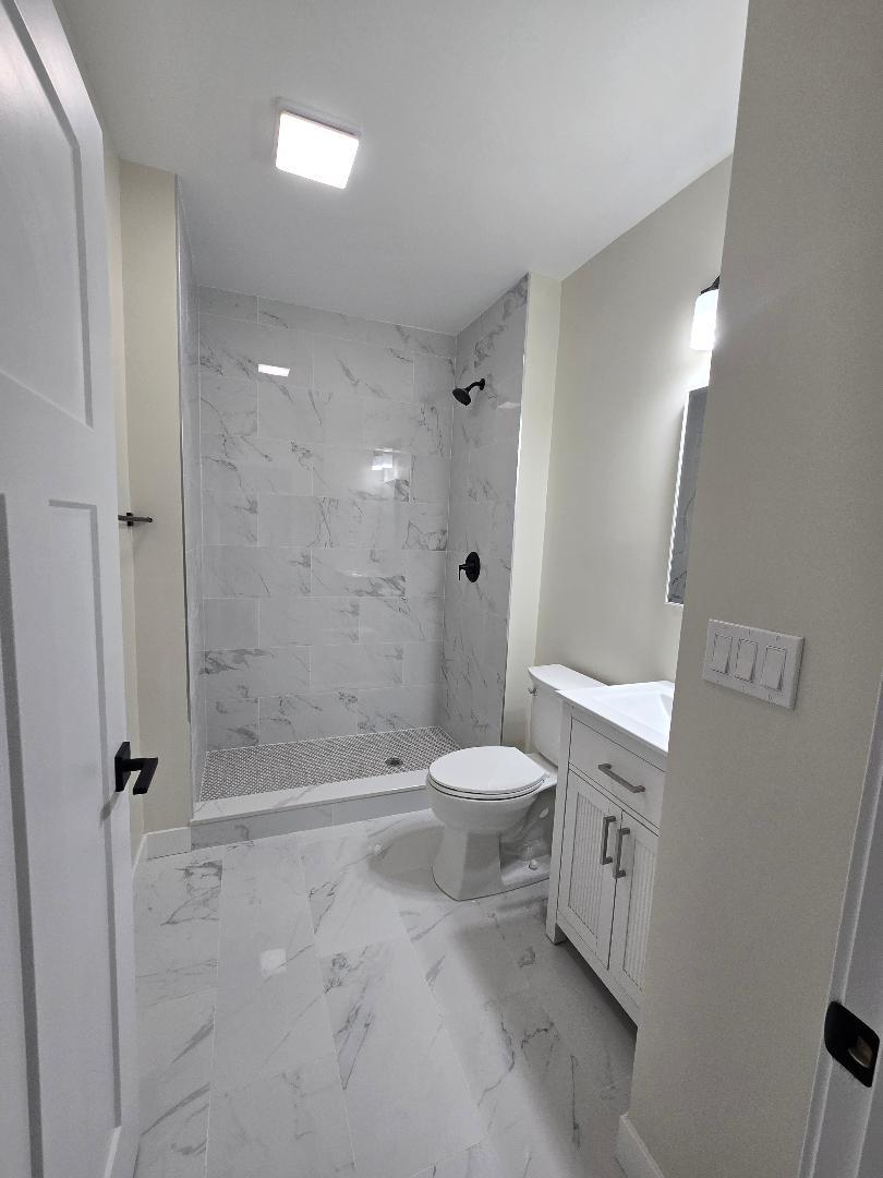 1810 S Hamlin Avenue