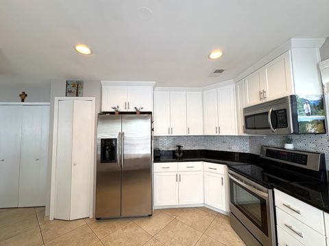 Tiny photo for 258 Odlum Court, Schaumburg, IL 60194 (MLS # 12610662)