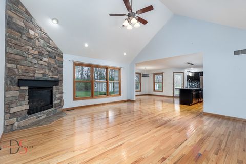 Tiny photo for 1415 Shaws Lane, Ottawa, IL 61350 (MLS # 12466654)