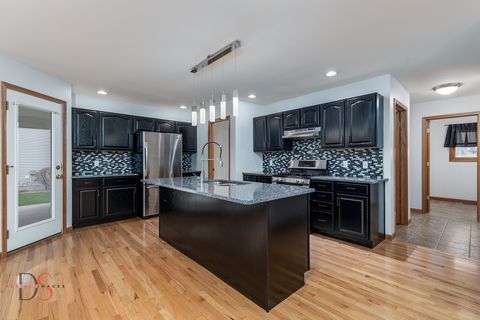 Tiny photo for 1415 Shaws Lane, Ottawa, IL 61350 (MLS # 12466654)