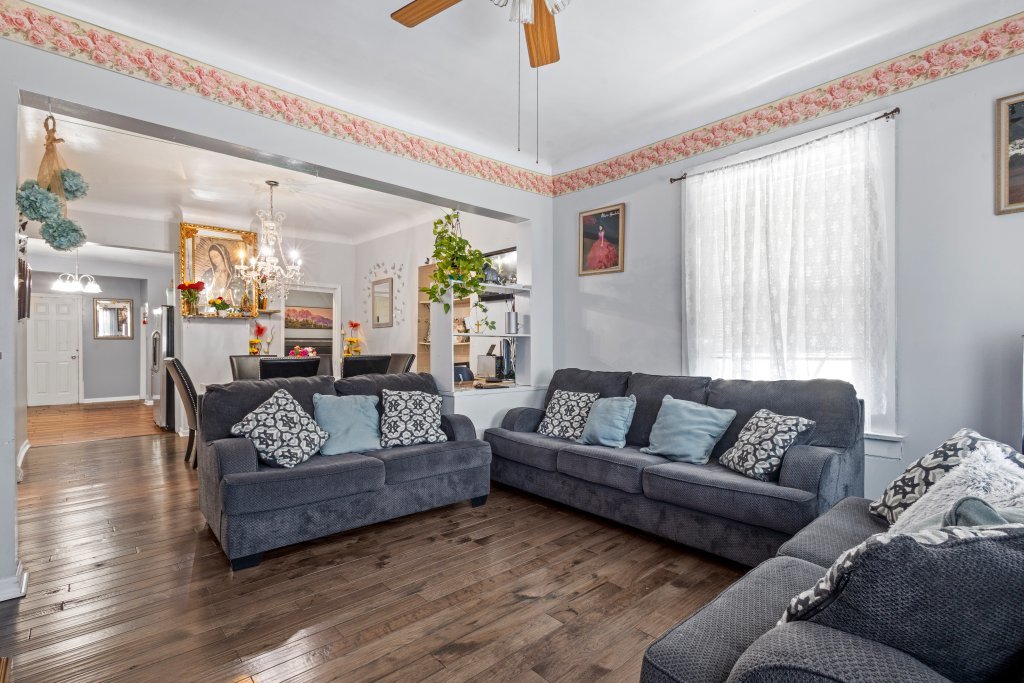 2730 S 58th Court