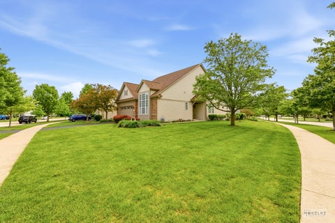 Tiny photo for 700 Cheshire Court, Oswego, IL 60543 (MLS # 12609411)