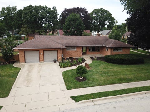 Photo of 852 Carr Street, Elgin, IL 60123 (MLS # 12712951)