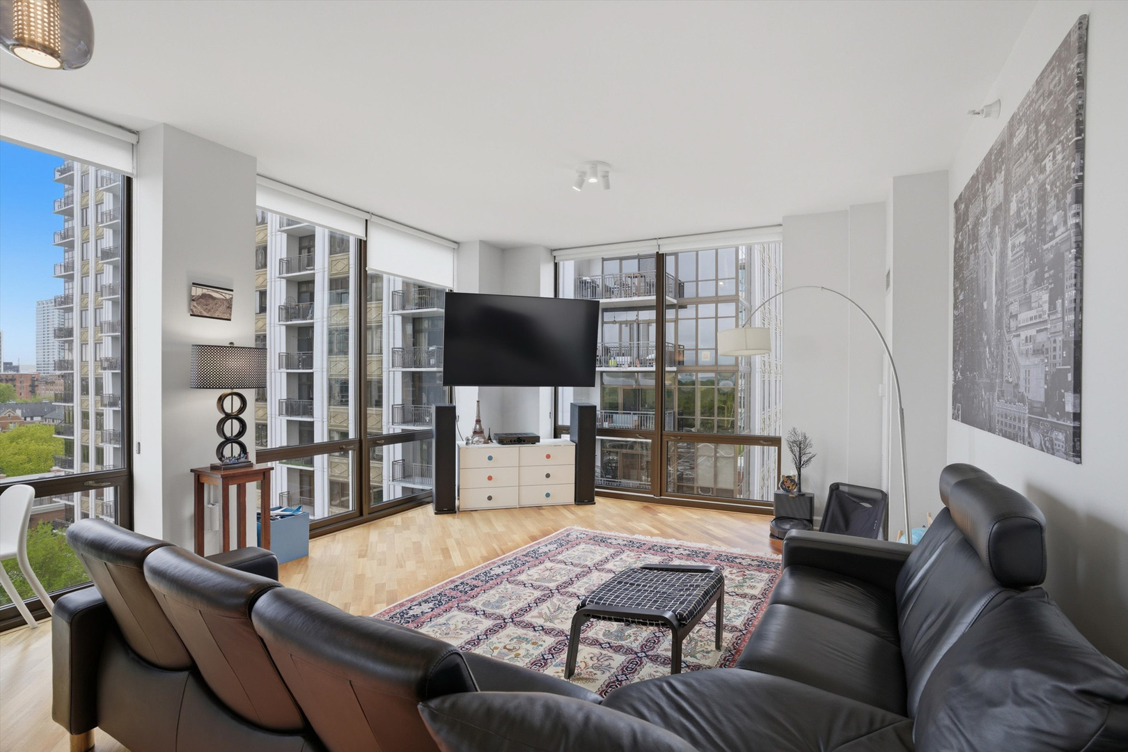 233 E 13th Street 909
