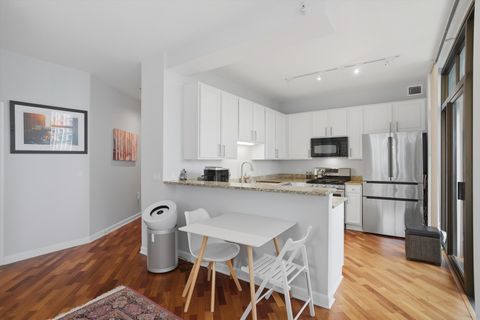 Tiny photo for 233 E 13th Street #909, Chicago, IL 60605 (MLS # 12637851)