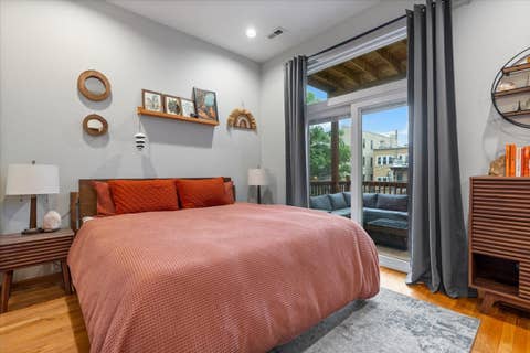 Tiny photo for 2139 W Crystal Street #2, Chicago, IL 60622 (MLS # 12717312)