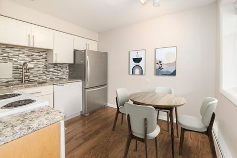 Tiny photo for 4258 N Greenview Avenue #3E, Chicago, IL 60613 (MLS # 12624211)