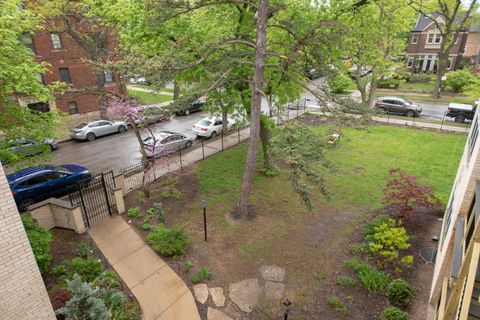Tiny photo for 4258 N Greenview Avenue #3E, Chicago, IL 60613 (MLS # 12624211)