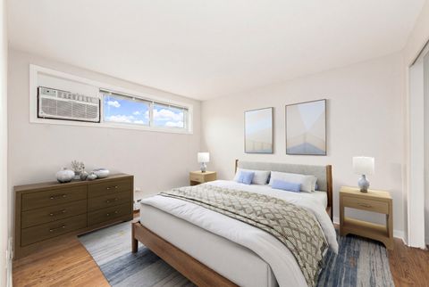 Tiny photo for 4258 N Greenview Avenue #3E, Chicago, IL 60613 (MLS # 12624211)