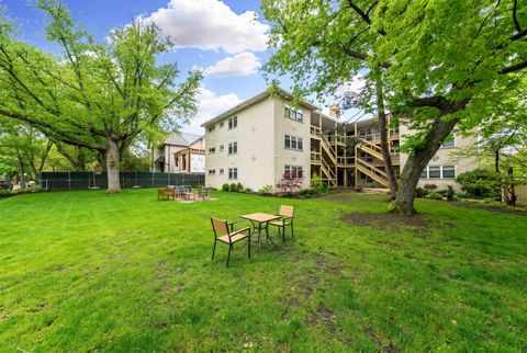 Tiny photo for 4258 N Greenview Avenue #3E, Chicago, IL 60613 (MLS # 12624211)