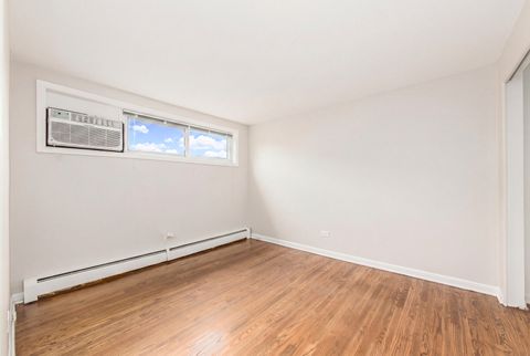 Tiny photo for 4258 N Greenview Avenue #3E, Chicago, IL 60613 (MLS # 12624211)
