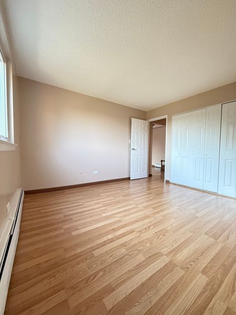 Tiny photo for 115 Boardwalk Street #2E, Elk Grove Village, IL 60007 (MLS # 12467948)