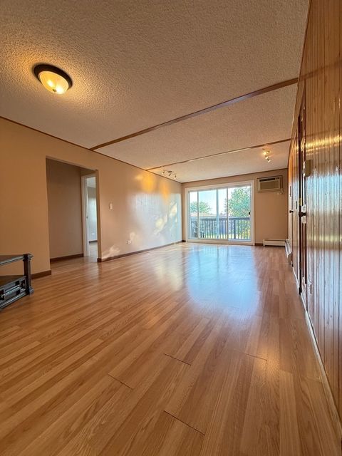 Tiny photo for 115 Boardwalk Street #2E, Elk Grove Village, IL 60007 (MLS # 12467948)