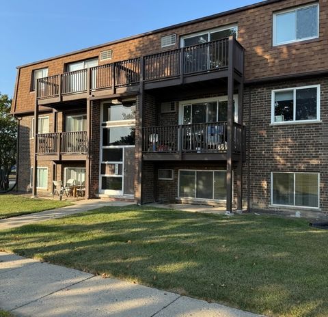 Photo of 115 Boardwalk Street #2E, Elk Grove Village, IL 60007 (MLS # 12467948)