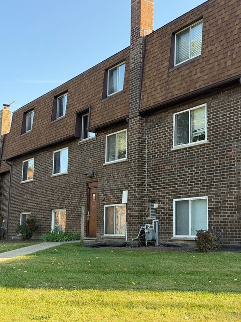 Tiny photo for 115 Boardwalk Street #2E, Elk Grove Village, IL 60007 (MLS # 12467948)