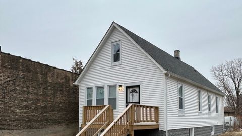 Photo of 147 E 118th Place, Chicago, IL 60628 (MLS # 12579821)