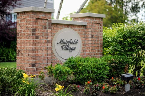 Tiny photo for 1214 Ridgewood Court, Vernon Hills, IL 60061 (MLS # 12683743)