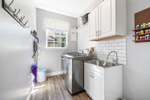 Tiny photo for 1214 Ridgewood Court, Vernon Hills, IL 60061 (MLS # 12683743)