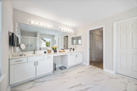 Tiny photo for 1214 Ridgewood Court, Vernon Hills, IL 60061 (MLS # 12683743)