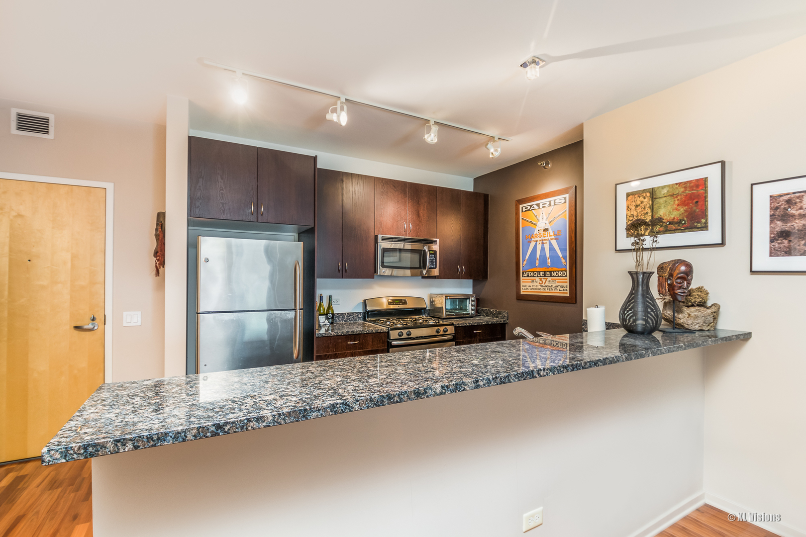 125 S Green Street 907A
