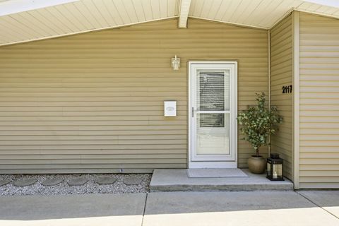 Tiny photo for 2117 Grouse Lane, Rolling Meadows, IL 60008 (MLS # 12656249)
