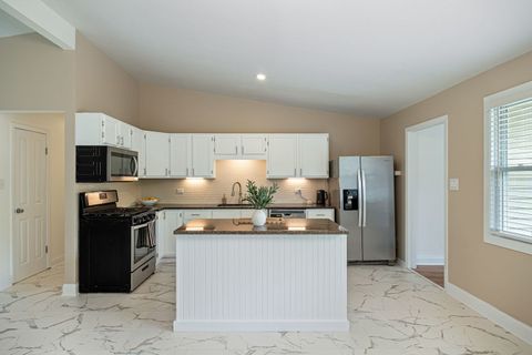 Tiny photo for 2117 Grouse Lane, Rolling Meadows, IL 60008 (MLS # 12656249)