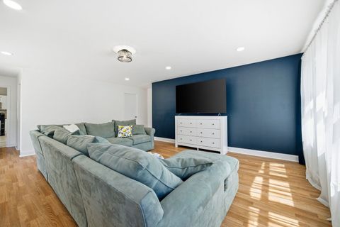 Tiny photo for 2117 Grouse Lane, Rolling Meadows, IL 60008 (MLS # 12656249)