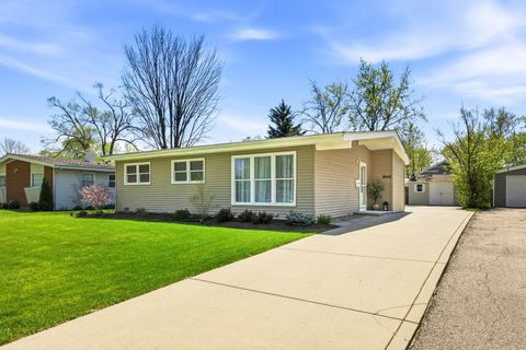 Photo of 2117 Grouse Lane, Rolling Meadows, IL 60008 (MLS # 12656249)