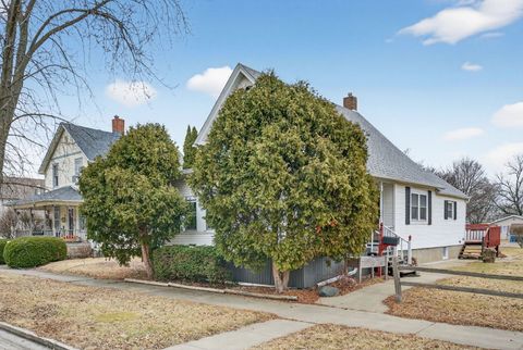 Photo of 272 S Michigan Avenue, Bradley, IL 60915 (MLS # 12573754)