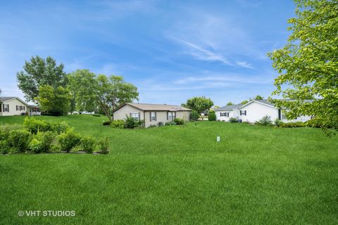 Tiny photo for 1016 Castleton Court, Grayslake, IL 60030 (MLS # 12603482)