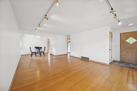 Tiny photo for 10511 Preston Street, Westchester, IL 60154 (MLS # 12508503)