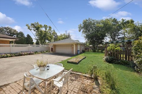 Tiny photo for 10511 Preston Street, Westchester, IL 60154 (MLS # 12508503)