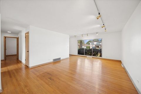 Tiny photo for 10511 Preston Street, Westchester, IL 60154 (MLS # 12508503)