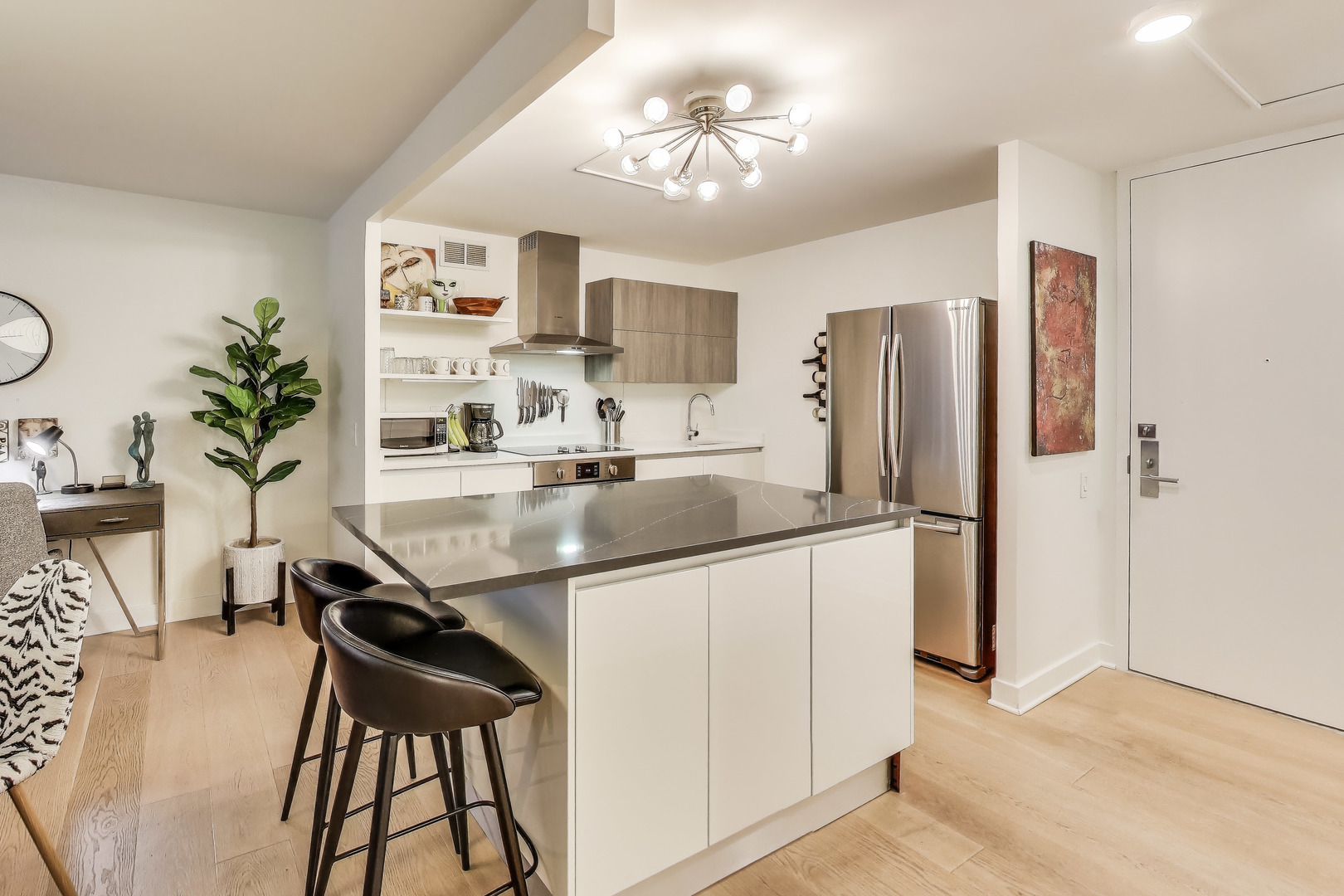 110 E Delaware Place 1002