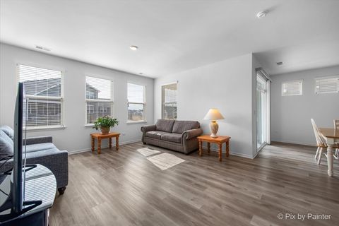 Tiny photo for 243 Durham Street, North Aurora, IL 60542 (MLS # 12600192)