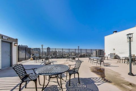 Tiny photo for 450 W Briar Place #11H, Chicago, IL 60657 (MLS # 12443057)