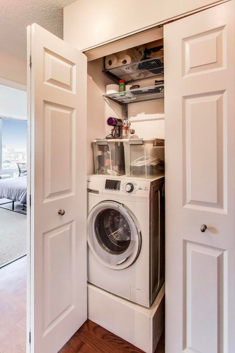 Tiny photo for 450 W Briar Place #11H, Chicago, IL 60657 (MLS # 12443057)
