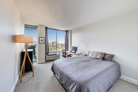 Tiny photo for 450 W Briar Place #11H, Chicago, IL 60657 (MLS # 12443057)