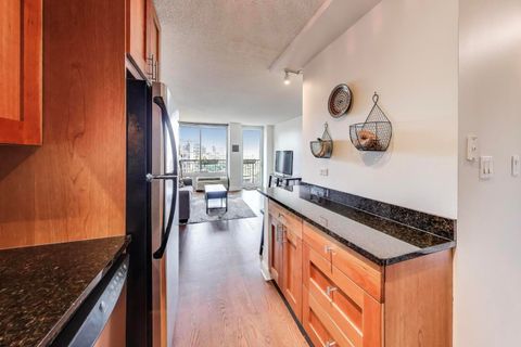 Tiny photo for 450 W Briar Place #11H, Chicago, IL 60657 (MLS # 12443057)