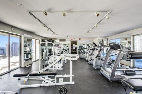 Tiny photo for 450 W Briar Place #11H, Chicago, IL 60657 (MLS # 12443057)
