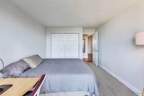 Tiny photo for 450 W Briar Place #11H, Chicago, IL 60657 (MLS # 12443057)