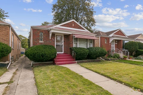 Tiny photo for 12613 S Throop Street, Calumet Park, IL 60827 (MLS # 12775406)