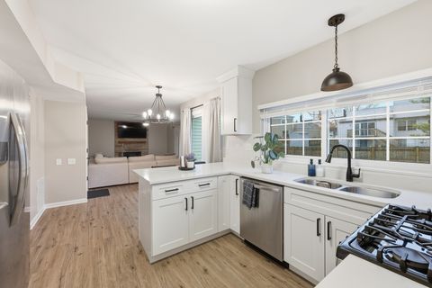 Tiny photo for 1880 Gleneagle Circle, Elgin, IL 60123 (MLS # 12603110)