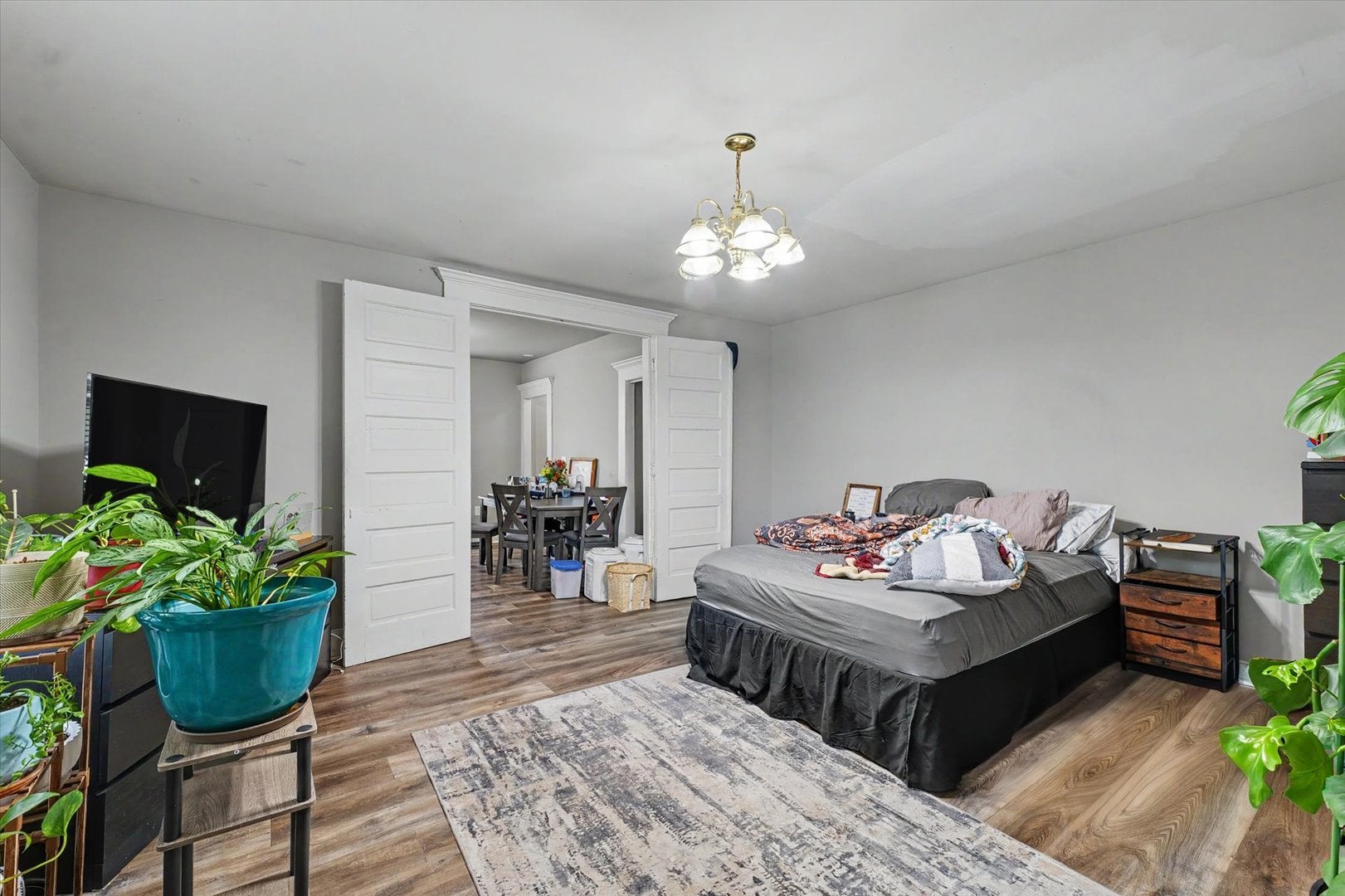 403 W Columbia Avenue